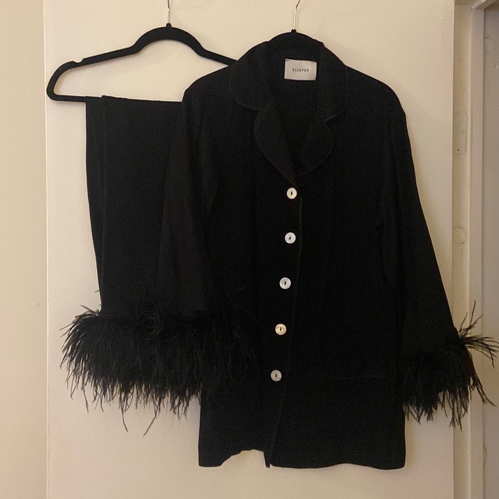 Black sleeper set